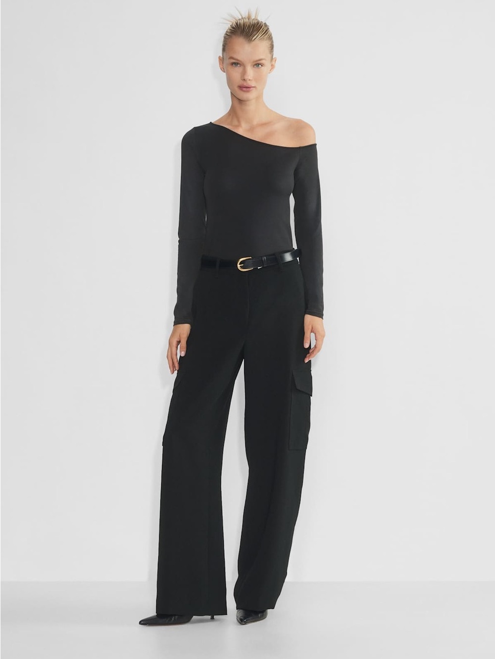 Aritzia Wilfred Bridger cargo pant black size 0
